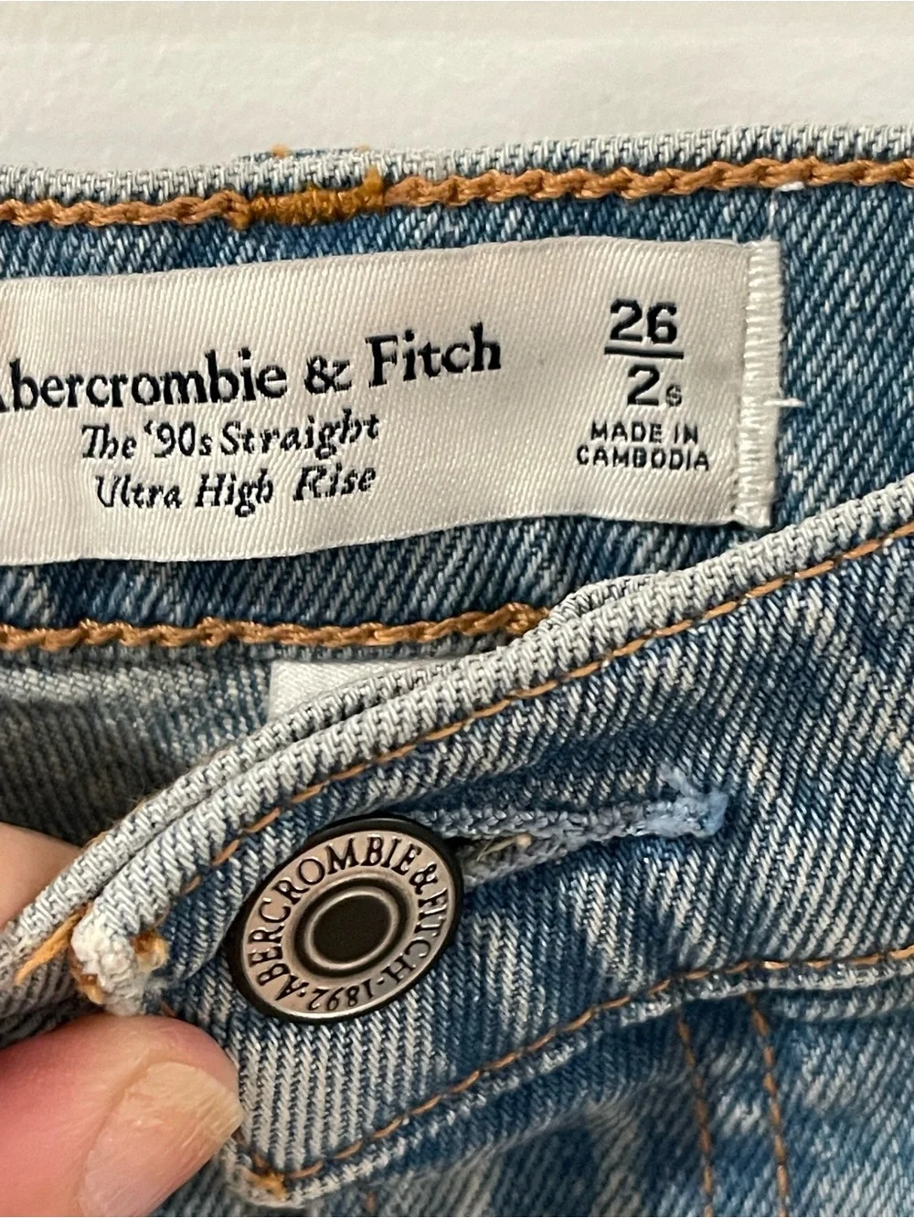 Abercrombie & Fitch Light Blue The ‘90s straight ultra high rise jeans